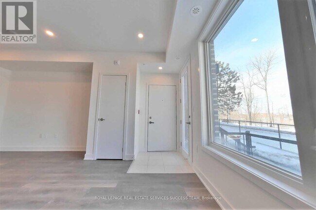 Photo - 3473 Widdicombe Way