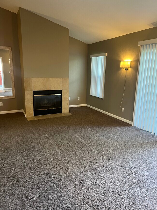 Sala de estar - 210 Reflections Dr Unidad 26