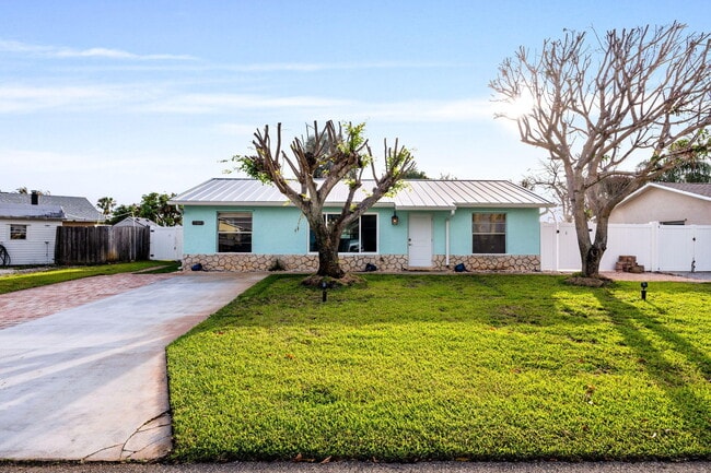 Building Photo - 8675 SW Keathley Ct