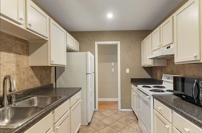 Photo - Located in the heart of Brookside, this in...