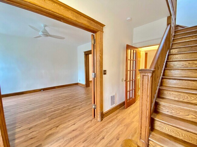 Photo - Renovated 3 Level TH - Ready to Rent