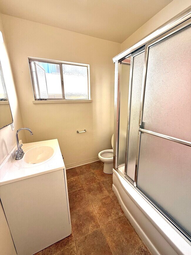 Photo - 326 S Gramercy Pl