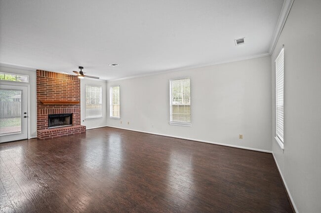 Building Photo - 7 Grey Birch Pl