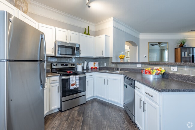 2BR, 2BA - 1323SF - Parmer Place