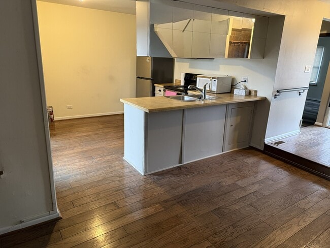 Photo - 704 Wakefield Rd