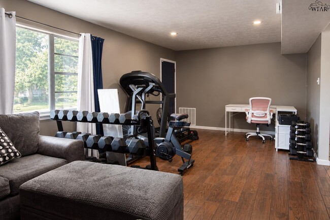 4617 Sierra Madre Dr