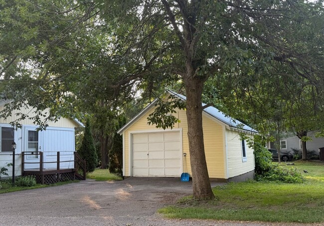 Photo - 120 Marble Island Rd
