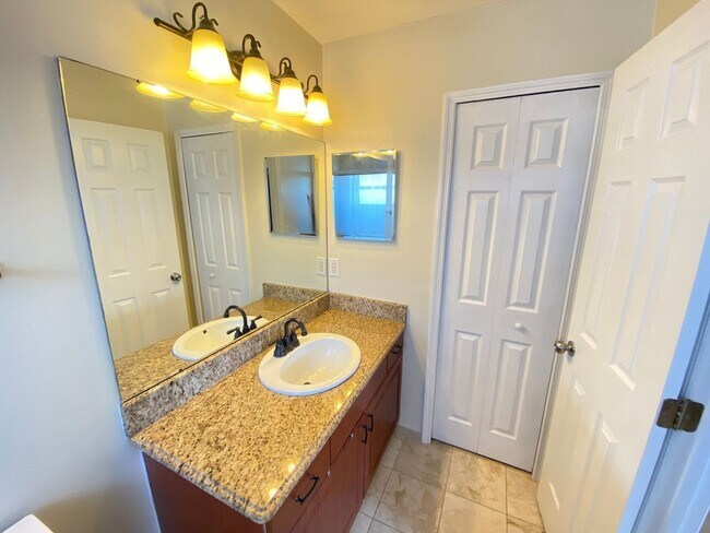 Photo - 1019 Great Shady Ln