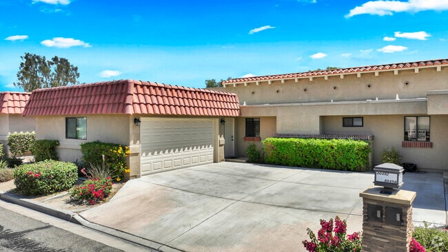 Building Photo - 40492 Bay Hill Way Rental
