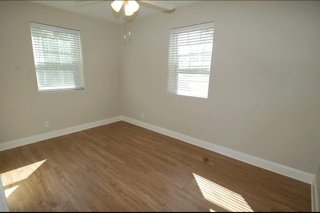 Photo - 1105 10th St N