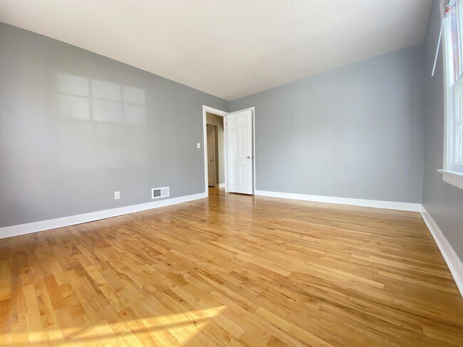 Photo - 1536 7th Ave NE