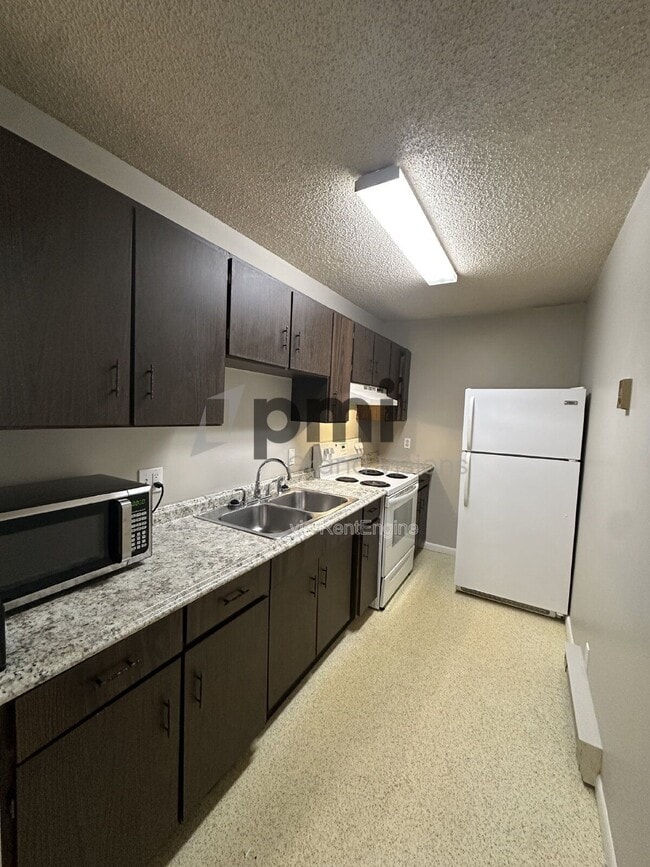 Photo - 24 W Buchanan Ave Unit 11