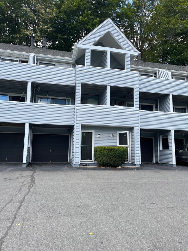 Building Photo - 1 Beaver Brook Rd Unit 21 Rental