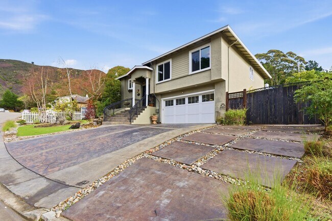 Photo - Exceptional Home in the Back of the Valley, Pacifica