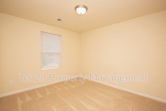 Photo - 365 Partisan Dr