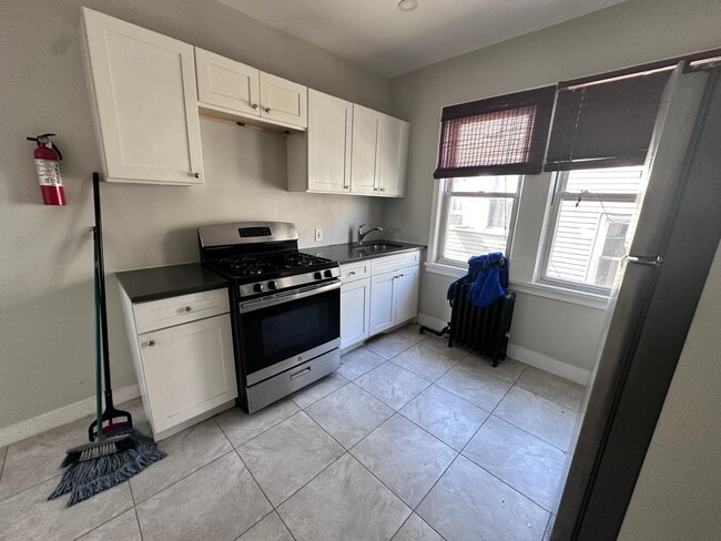Photo - 420 Bacheller Ave Apartments Unit 2b
