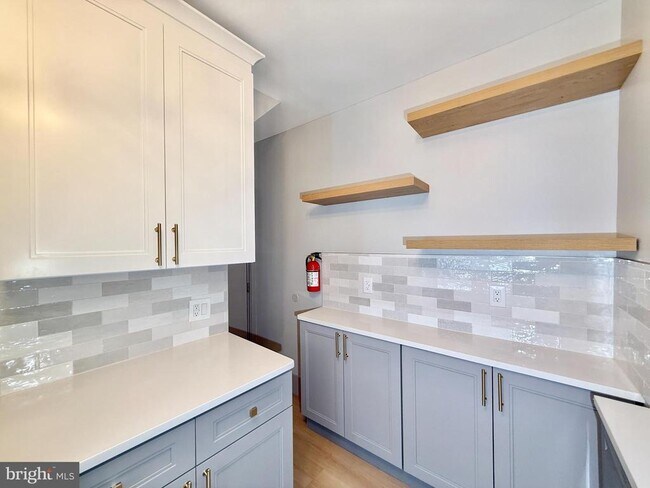 Photo - 2270 Mulford Ave House