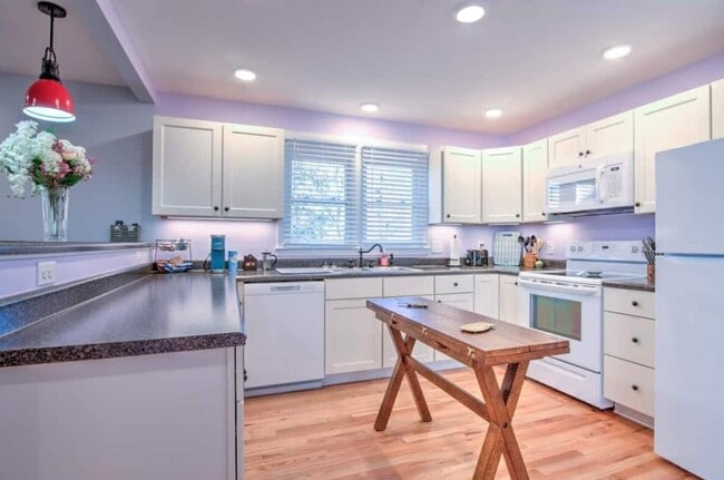 Photo - 1321 7th Ave