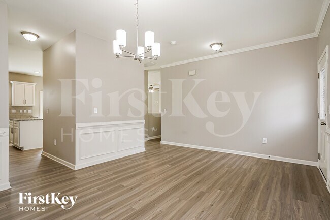 Photo - 100 N Great White Way