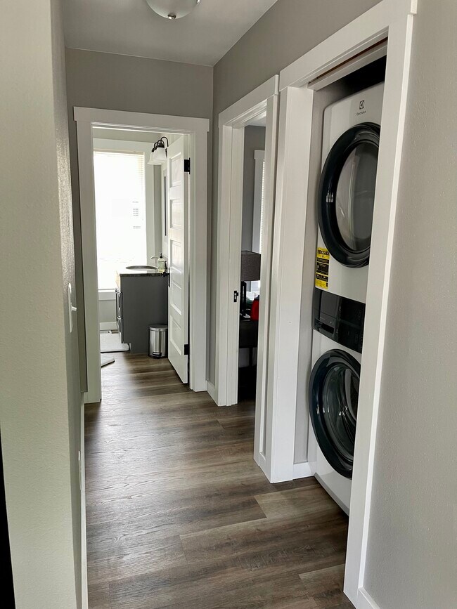 Photo - 601 Day St Unit 2