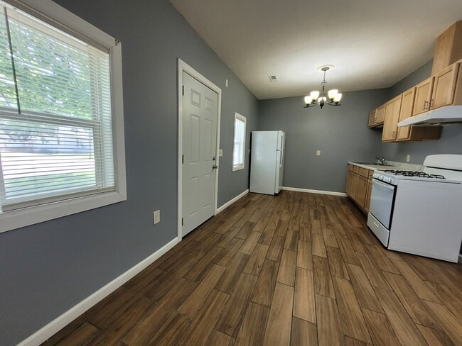 Photo - 516 N Wheeler Ave