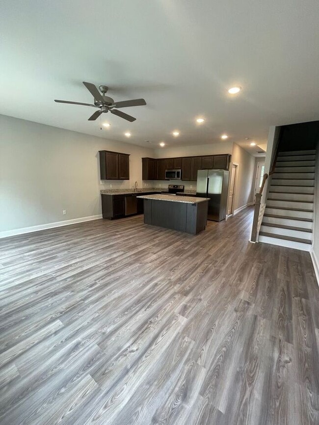 3 Bedrooms, 2.5 Baths 2-story townhome