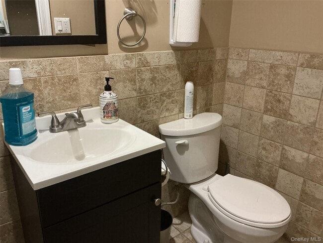 Photo - 12 E John St