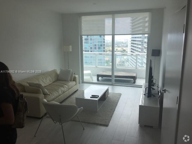 Building Photo - 1080 Brickell Ave Unit 2707 Rental