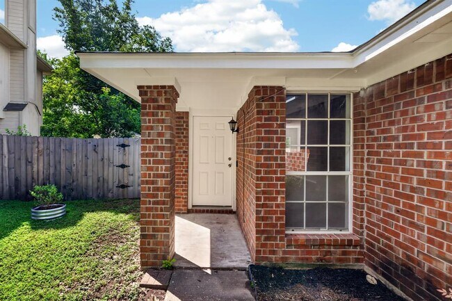 Building Photo - 17213 Bushmills Rd