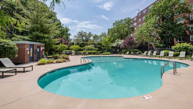 205 Walden St Unit 2D