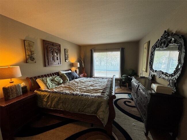 Photo - 2220 S Piney Point Rd