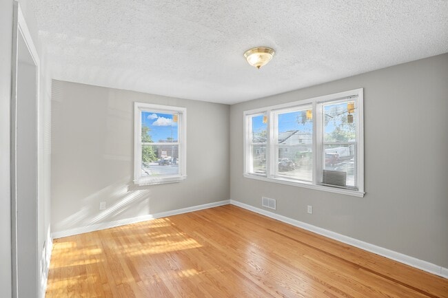 Photo - 4924 Frankford Ave