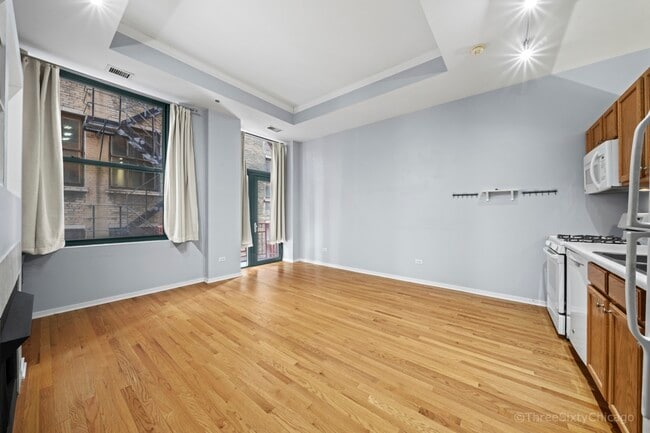 Photo - 208 W Washington St