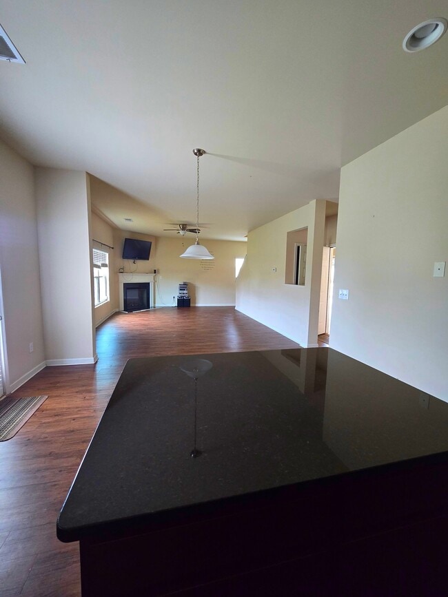 Photo - 245 Silver Willow Walk