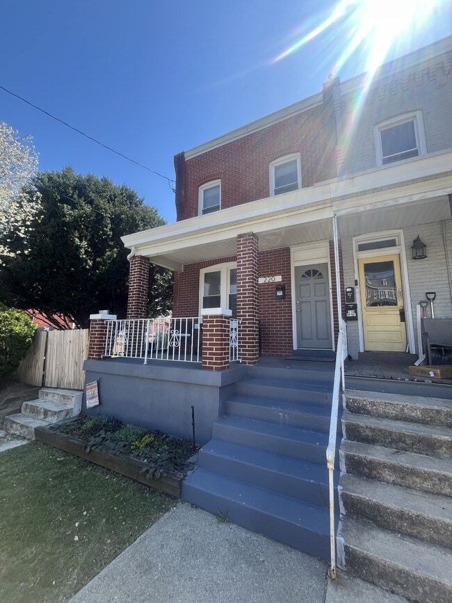 Photo - 220 E Liberty St