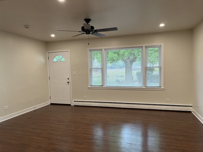 Photo - 209 W Maple Ave Unit A