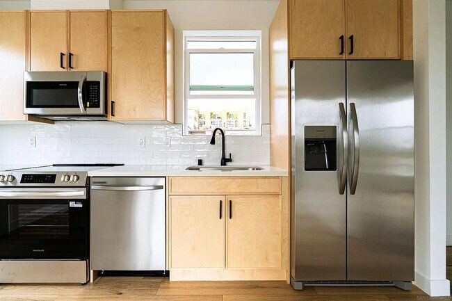 Photo - 2945 B. St Unidad 2947 B. St 1