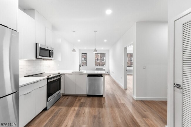 25 Freeway Dr E Unit 508
