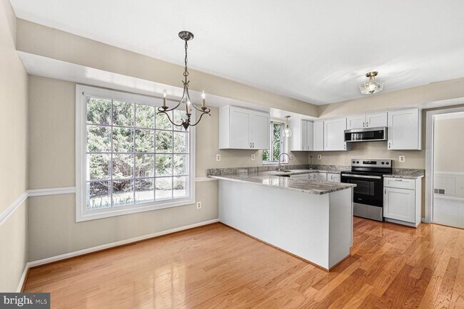 Photo - 3725 Templeton Pl