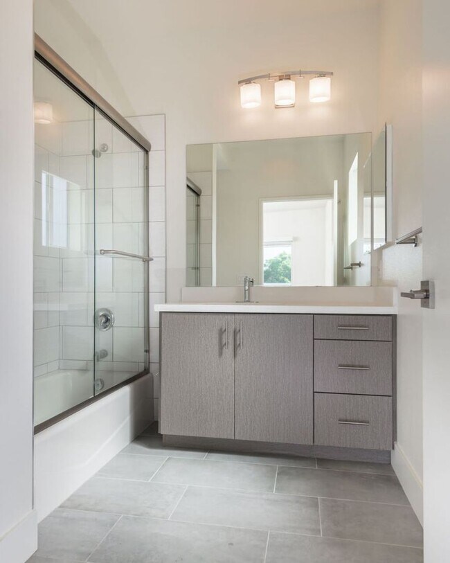 Photo - Lindblade Lofts