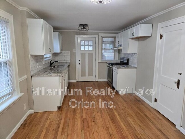 Photo - 30 E Beverly Ave