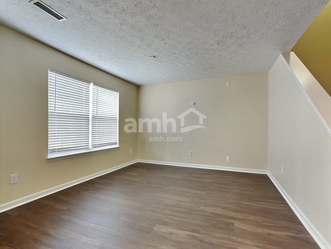 5813 Columbia Cir