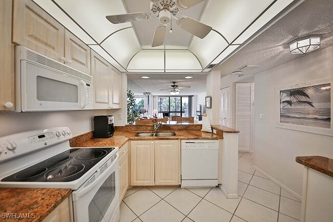 Photo - 651 Seaview Ct Unidad B207