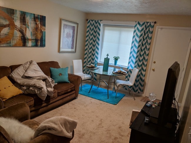 Photo - 186 Juniper Dr Townhome