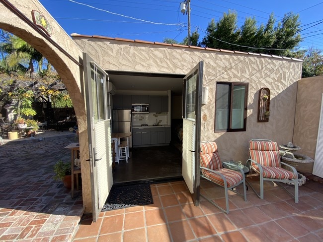 double french door entry - 2258 Overland Ave