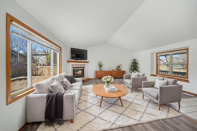 Photo - 2348 Forsythia Ct