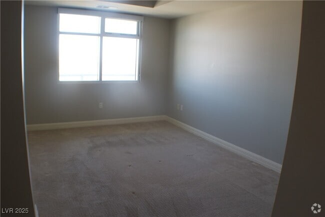 Building Photo - 150 S Las Vegas Blvd Unit 2203 Rental
