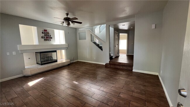 Photo - 537 Fiddlehead Ave