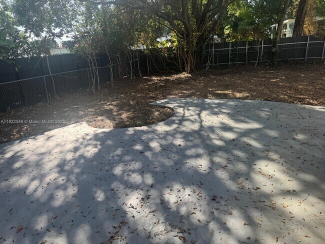 Photo - 15195 NE 2nd Ave