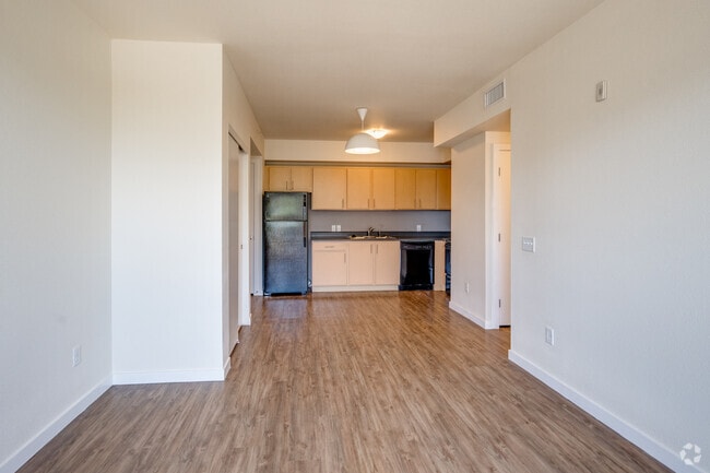 2 BR, 2 BA - 1,161 SF